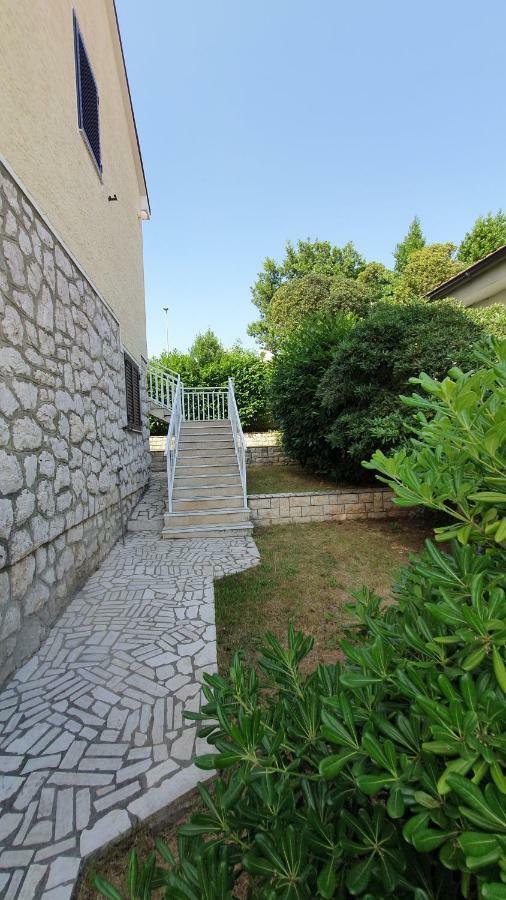 Apartment Bella Mare Novi Vinodolski Exterior photo